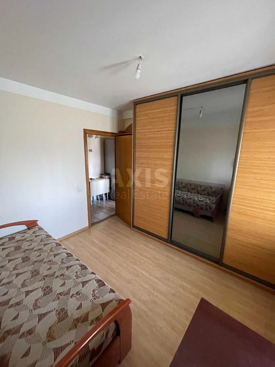 2k apartment vul. Miljutenka 15671882