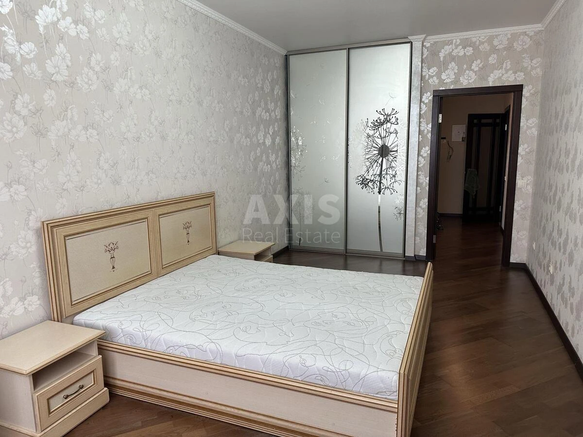 1k apartment vul. Dragomanova 40З599733