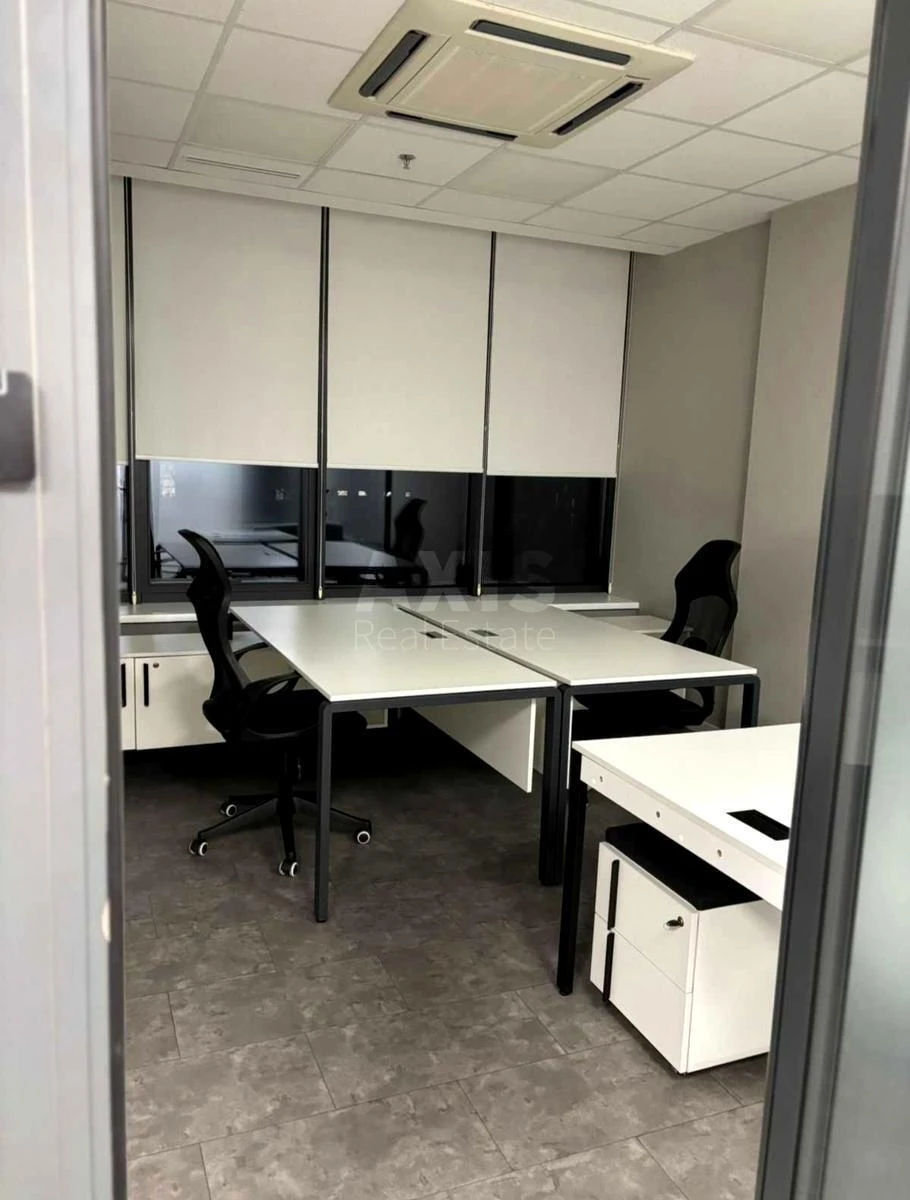 Office vul. Lypkivs'kogo Vasylja Mytropolyta 14/18, 250m27049218