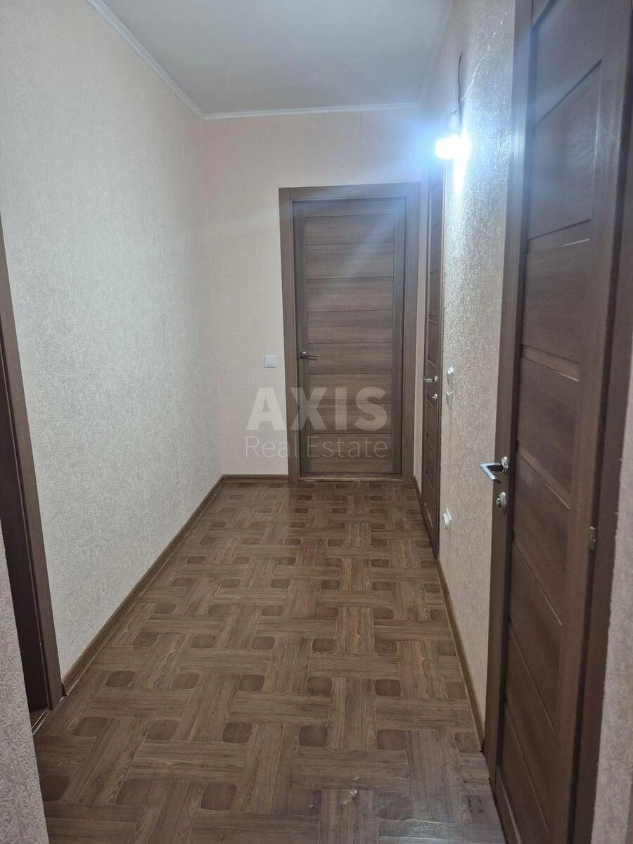 2k apartment vul. Revuc'kogo 54А720518