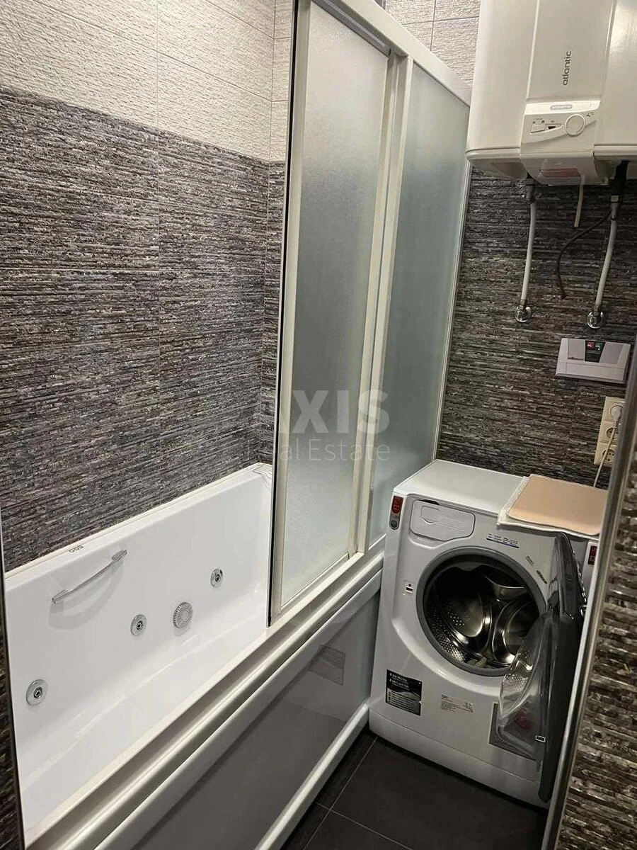 2k apartment vul. Vasylya Tyutyunnyka 37/16761011