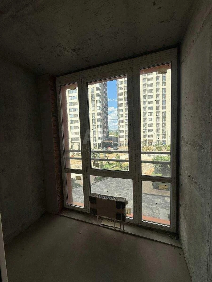 3k apartment nab. Dniprovs'ka 18712587