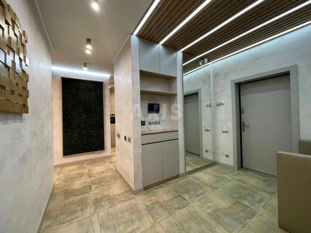 3k apartment vul. Vasylya Tyutyunnyka 52/16351010