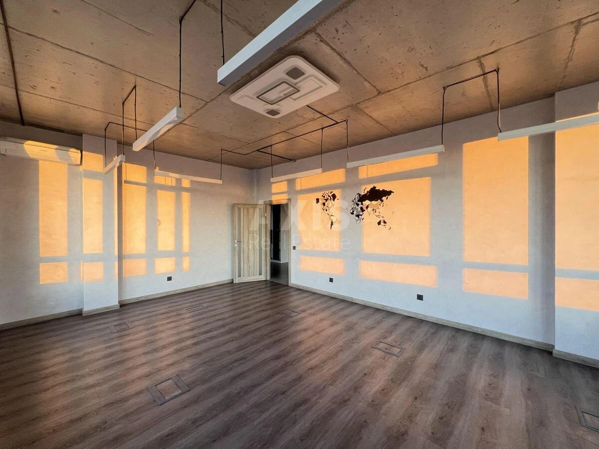 Office vul. Zhyljans'ka 68, 220m2670856