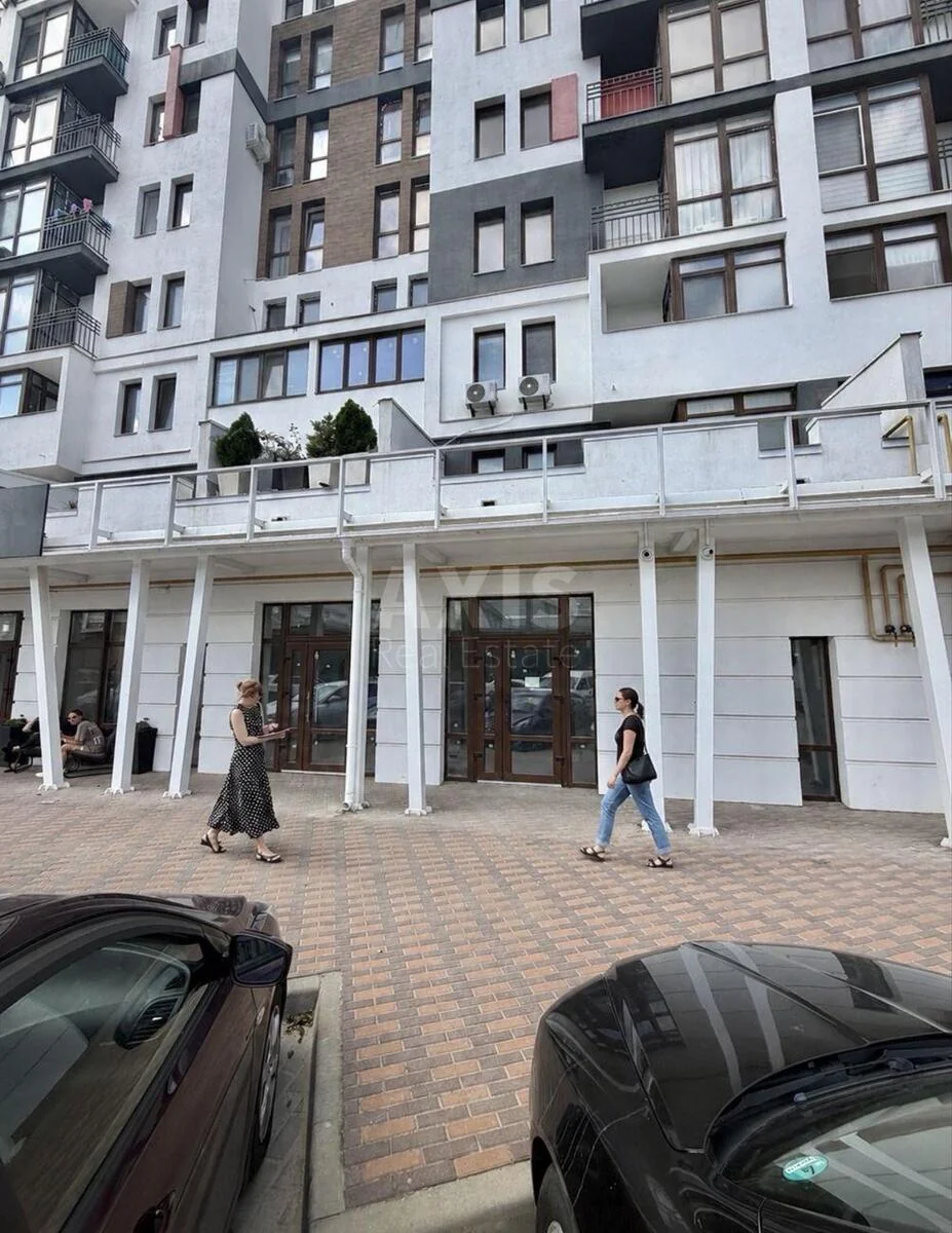 Trade object vul. Amosova Mykoly 4, 150m2