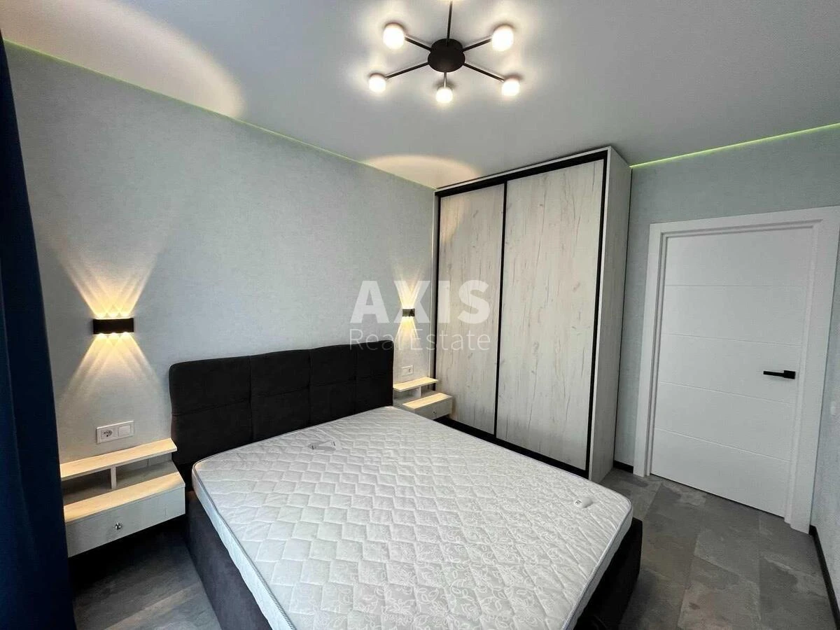 1k apartment vul. Saljutna 2Б641095