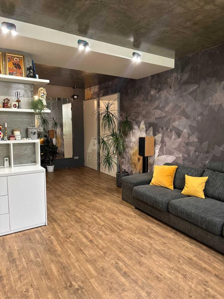 3k apartment vul. Sikors'kogo Igorja Aviakonstruktora 4Б600654