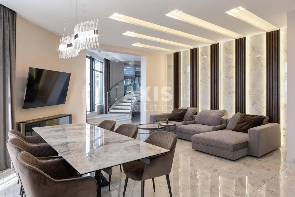 4k apartment vul. Strutyns'kogo Sergija 25895413