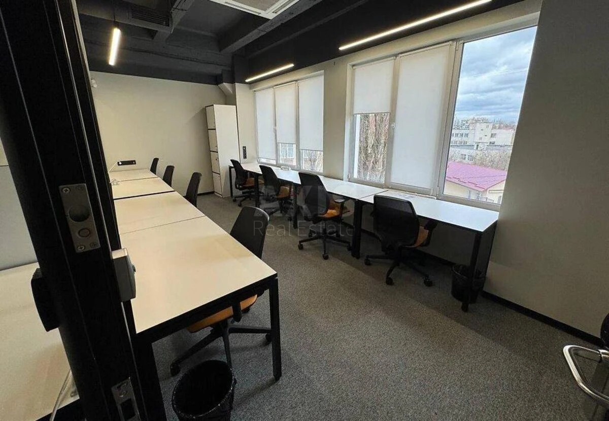 Office vul. Vasylenka Mykoly 7, 36m2528741