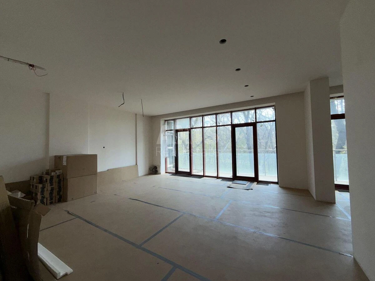 3k apartment pr-t Berestejskij 42675935