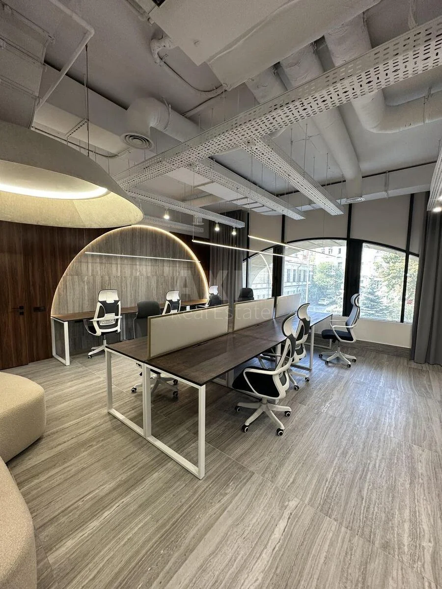 Office vul. Bul'varno-Kudrjavs'ka 15, 250m2