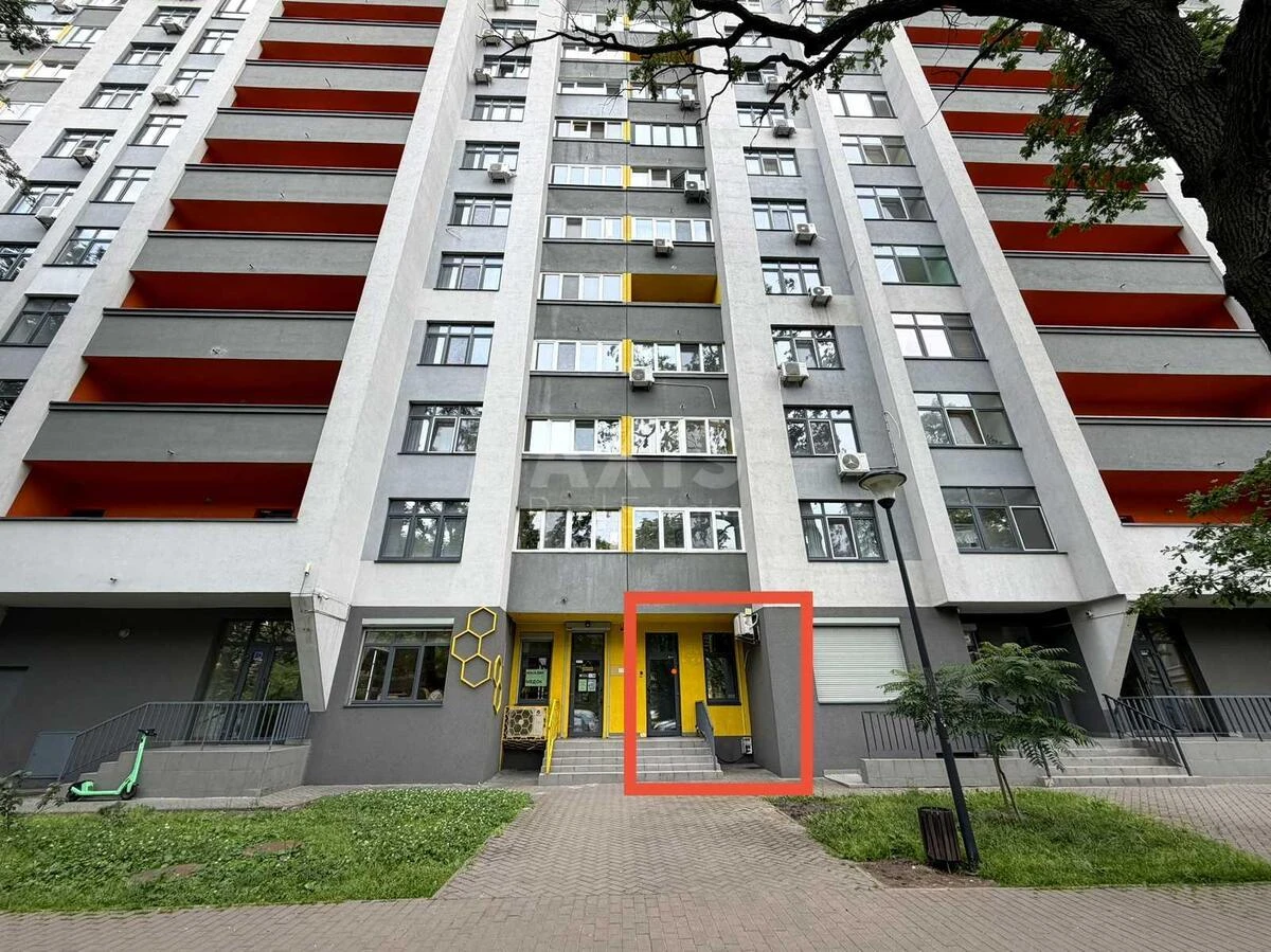 Office pr-t Berestejskij 71А, 99m270528