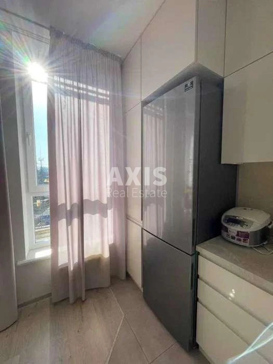 1k apartment pr-t Berestejskij 67299741