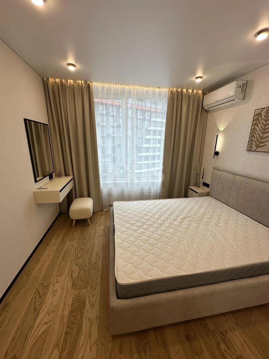 2k apartment nab. Dniprovs'ka 15676916