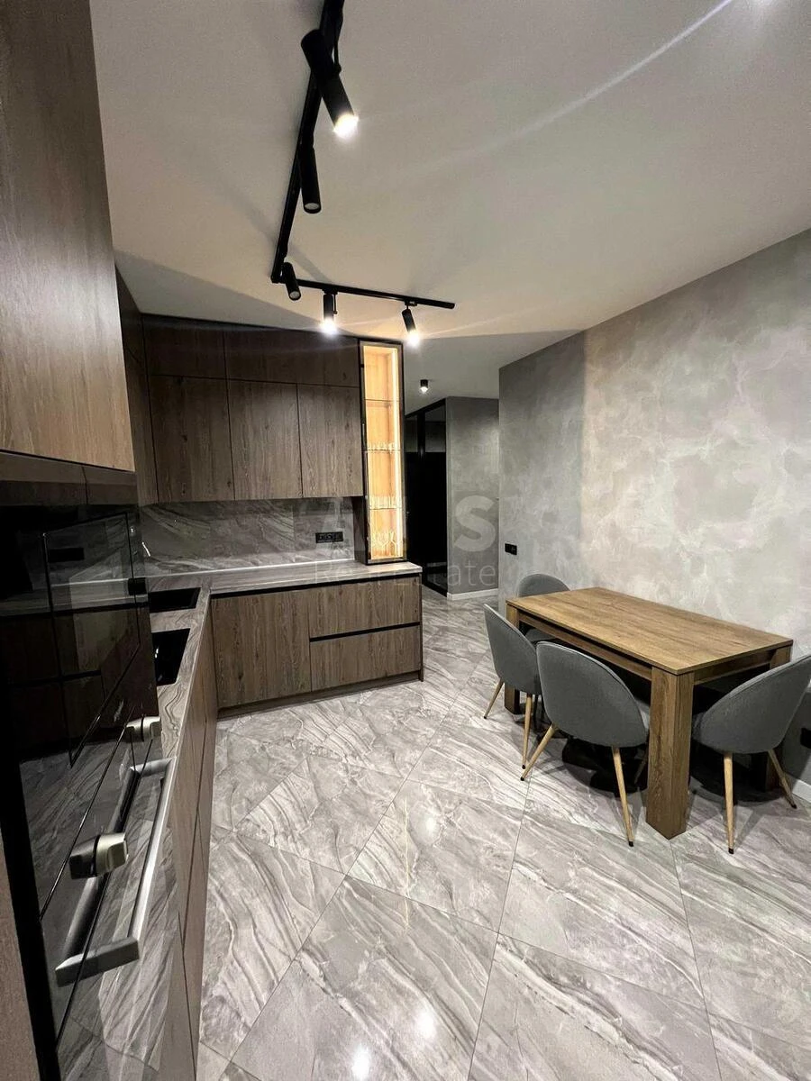 2k apartment vul. Stusa Vasylja 7Б708464