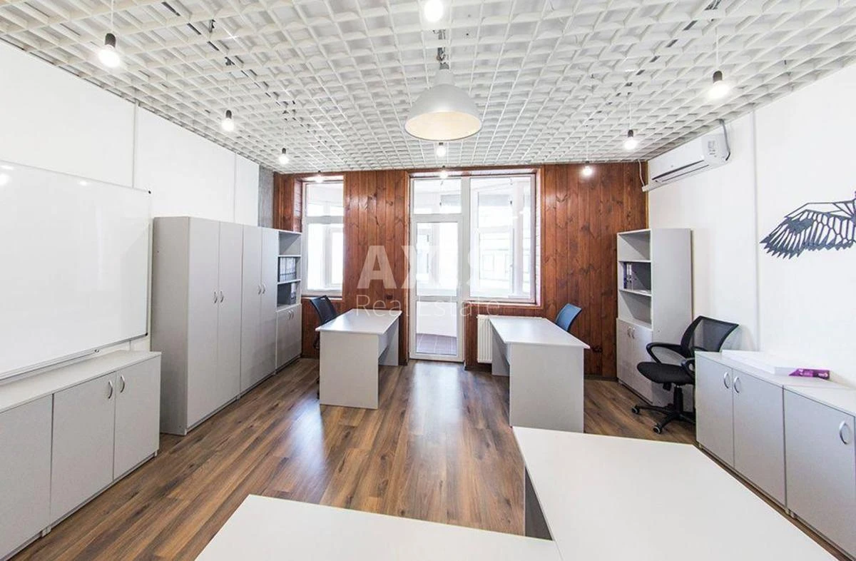 Офис бул. Леси Украинки 7А, 39м2392882