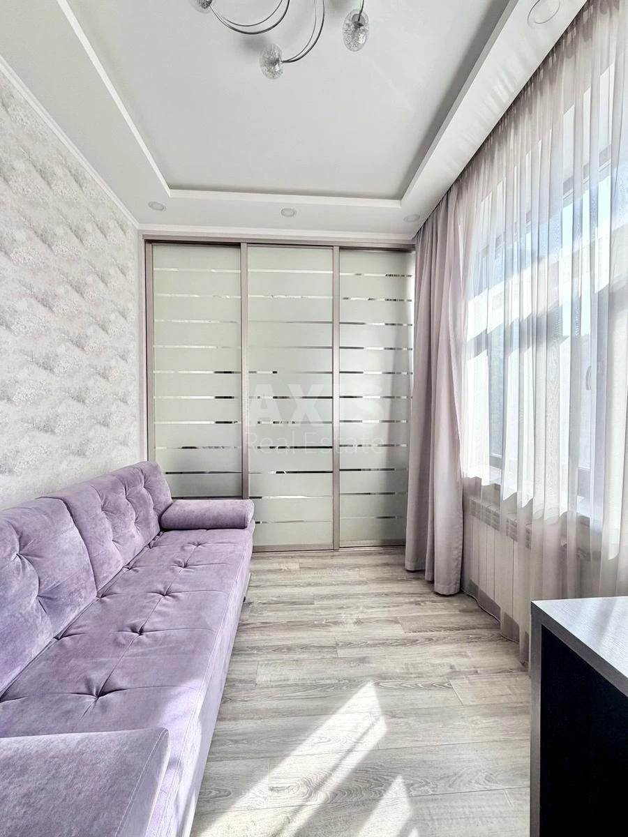 3к квартира ул. Алексы Тихого 40/16666401