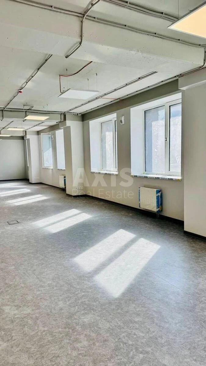 Office vul. Pochajnyns'ka 38/44, 550m2675516