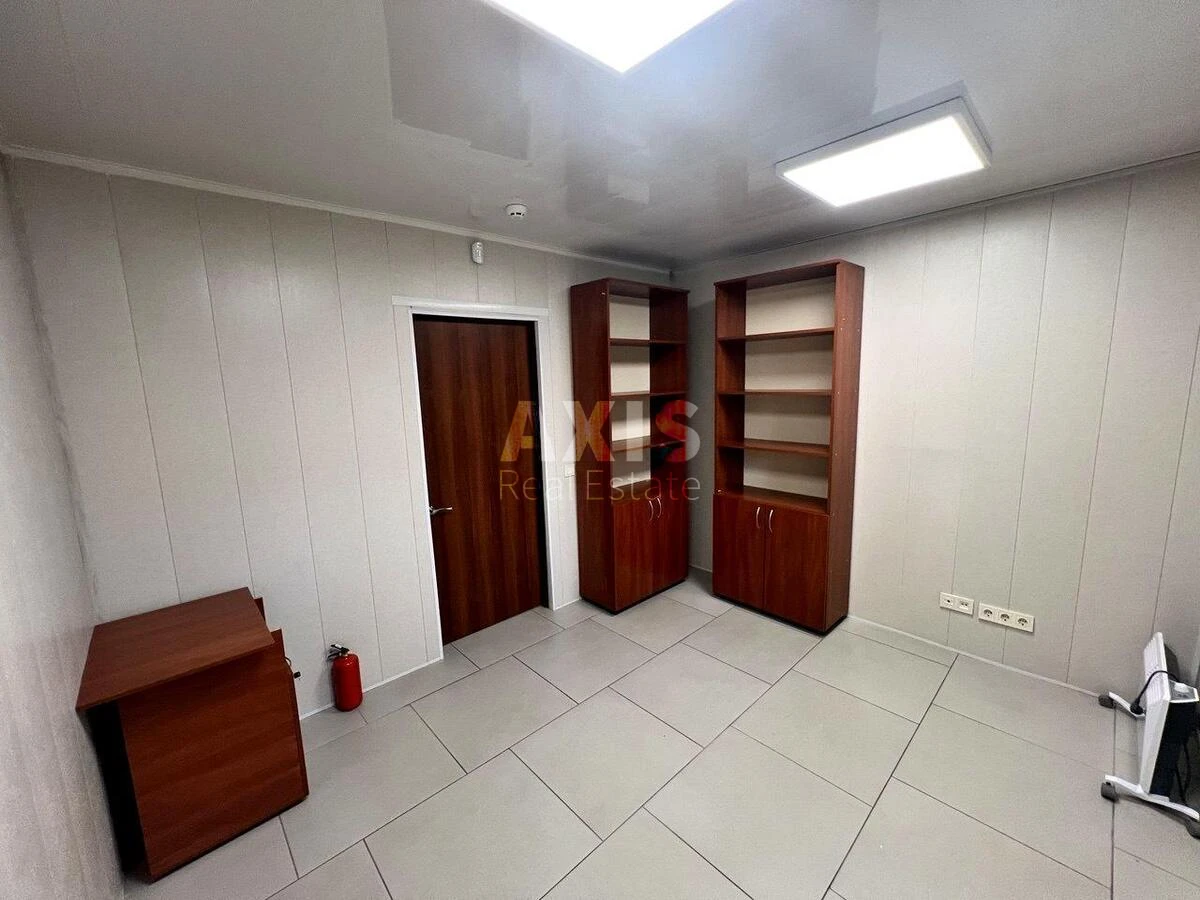 Office vul. Kyrylivs'ka one hundred and sixteen A, 60m2611970