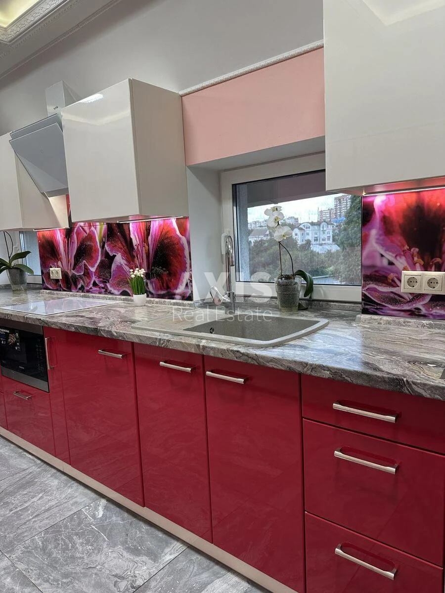 1k apartment vul. Montazhnykiv 6610710