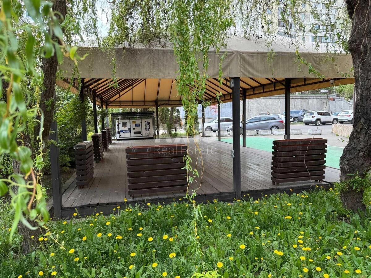 Trade object vul. Sribnokil's'ka 12, 255m25718311