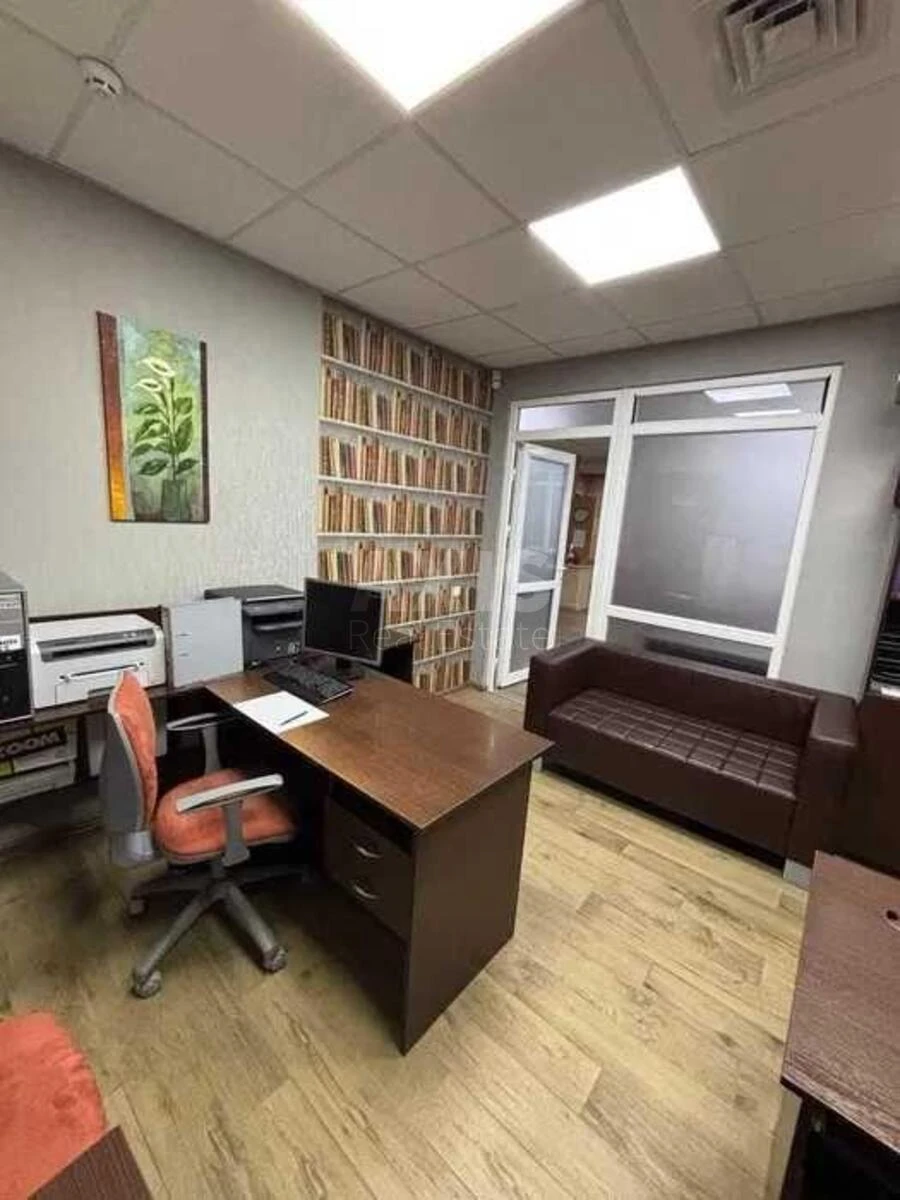 Office vul. Gonchara Olesja 35Б, 122m2641412