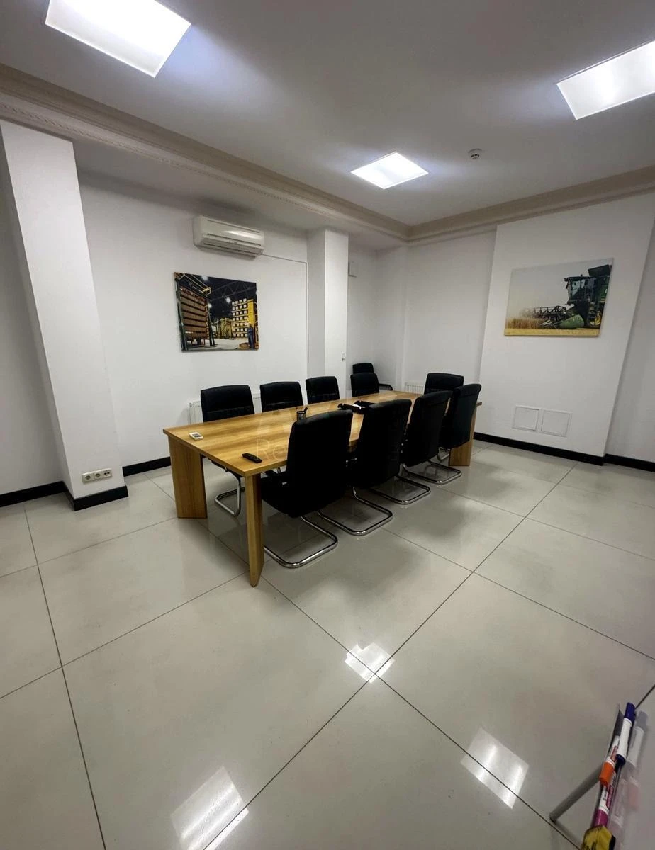 Office vul. Zhyljans'ka 72, 750m2705109