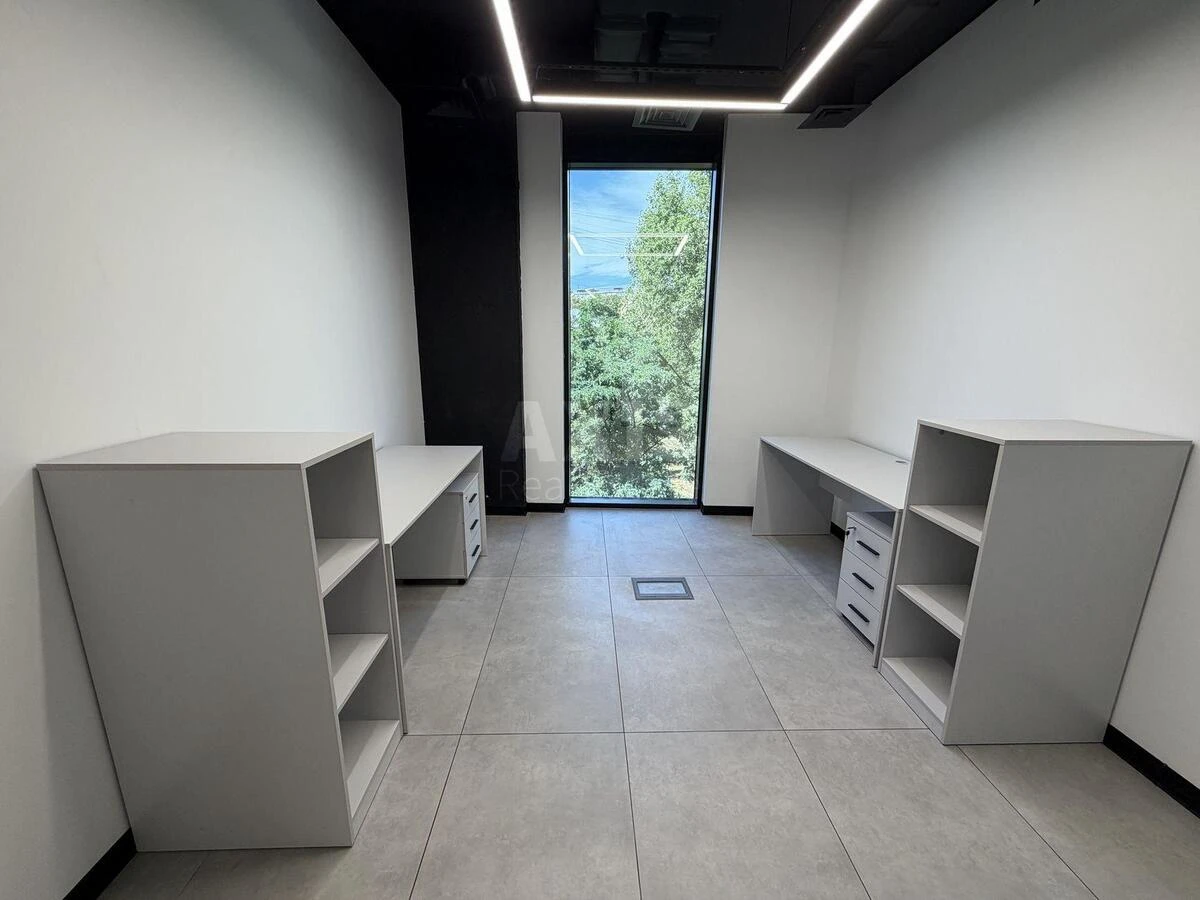 Офис ул. Красиловская 9, 317м27052710