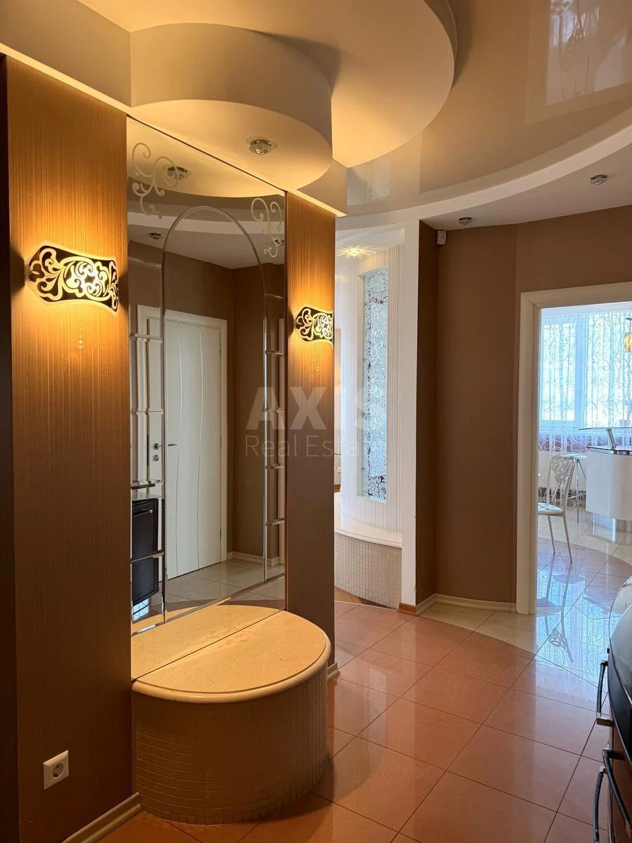 3k apartment vul. Geroi'v Oborony 10А676775