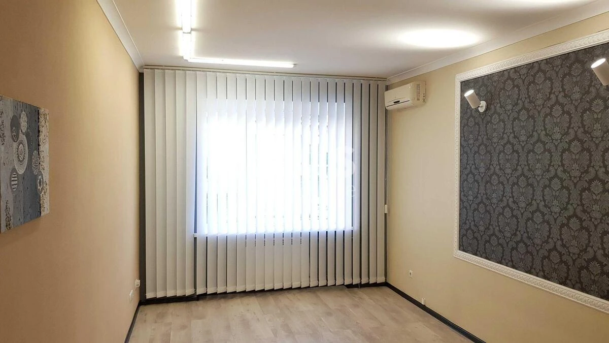 Office vul. Velyka Vasyl'kivs'ka 54, 72m247531