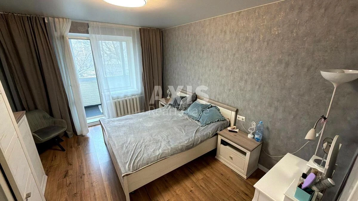 3k apartment prov. Chervynovskyy 5664001