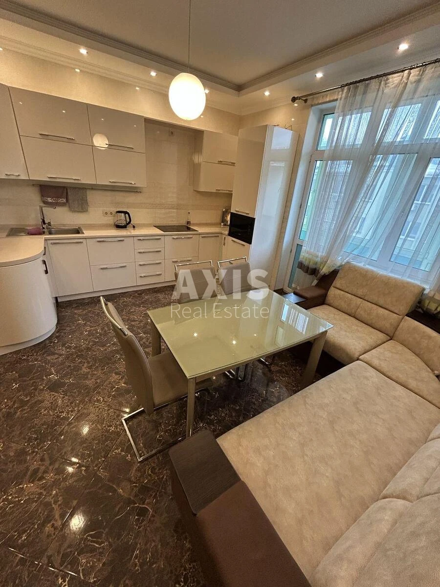 2k apartment vul. Kyrylivs'ka Eighty-five/Eighty-seven A648231