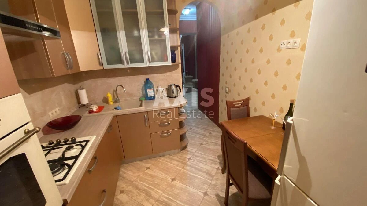 2k apartment prov. Yevhena Hutsala 4696230
