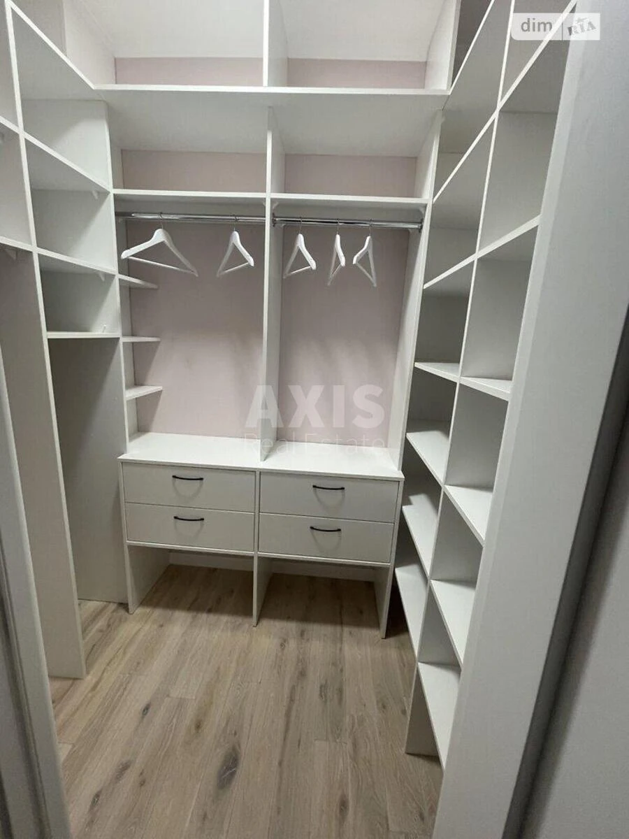 1k apartment vul. Revuc'kogo 40В697609
