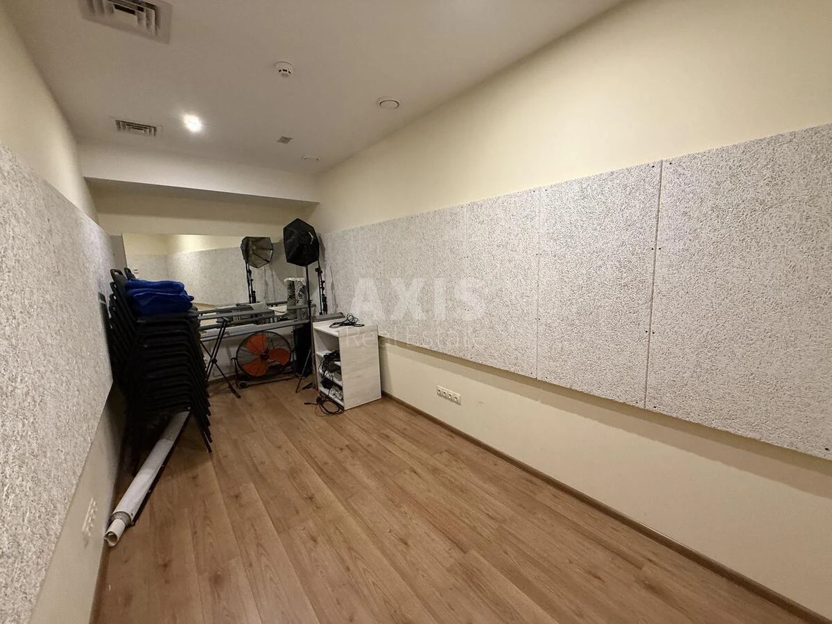 Trade object vul. Jevgena Konoval'cja 36Д, 258m26356110