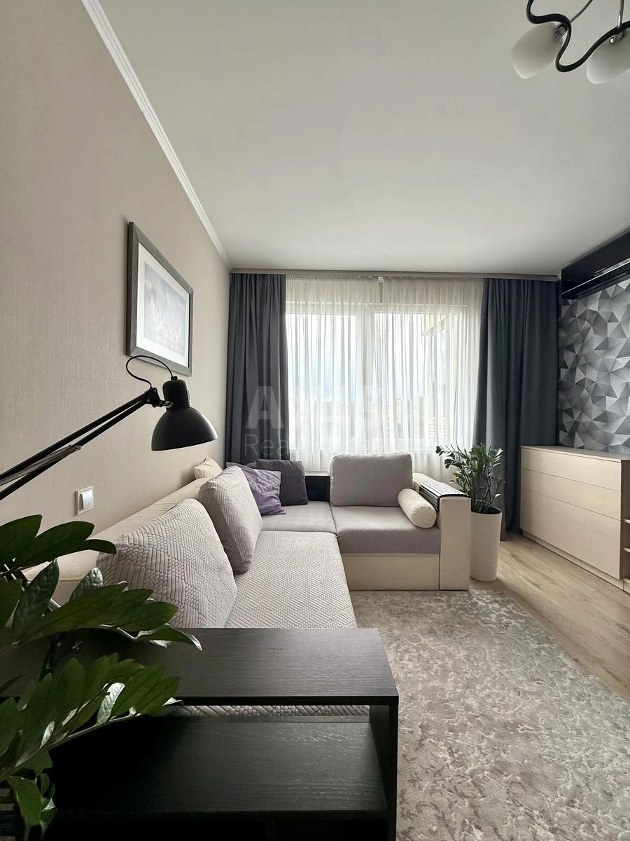 3к квартира пр-т Голосеевский 62636666