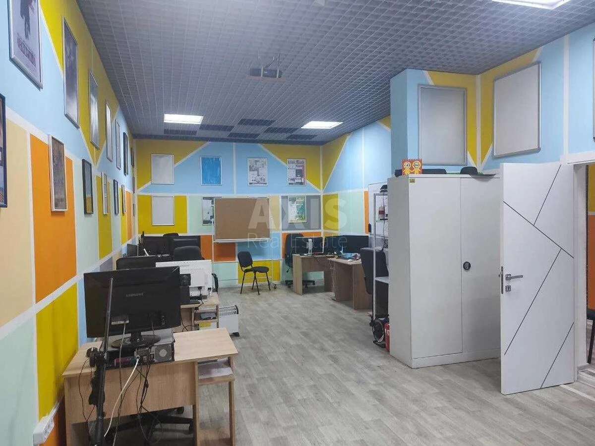 Офис ул. Гната Хоткевича 10, 112м263536