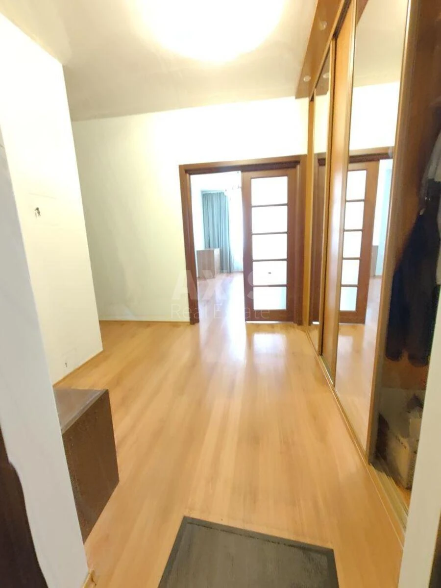 3k apartment vul. Mykil's'ko-Slobids'ka 6В6698010