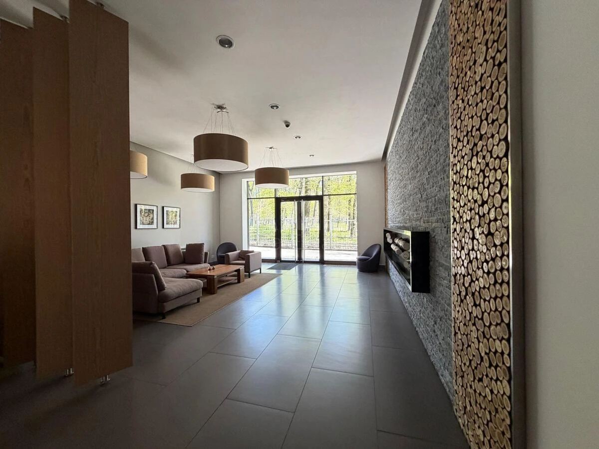 3k apartment pr-t Berestejskij 42675933