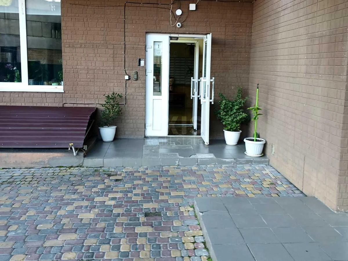 2k apartment vul. Ronalda Reyhana 407056817