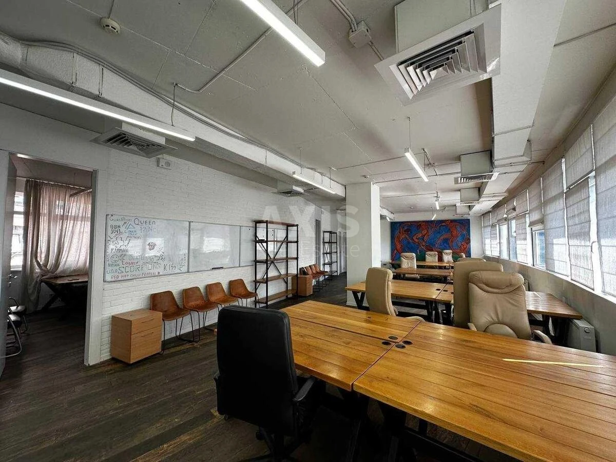 Office bul. Lesi Ukrai'nky 23Б, 228m267535