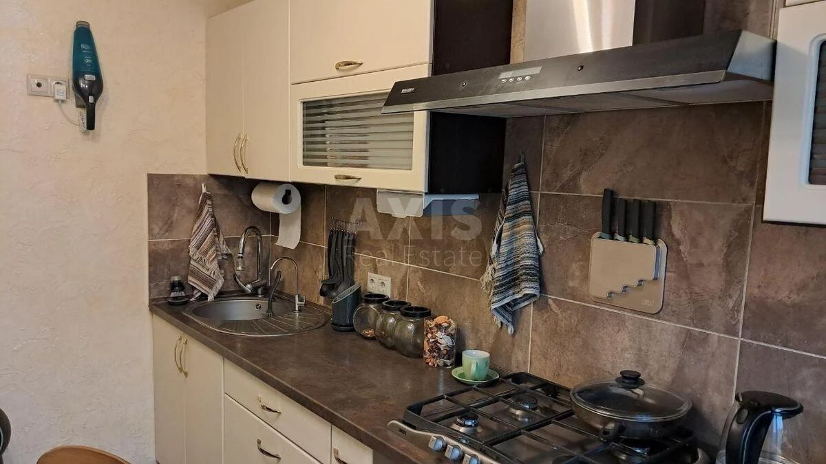 1k apartment vul. Yulia Zdanovska 24641890