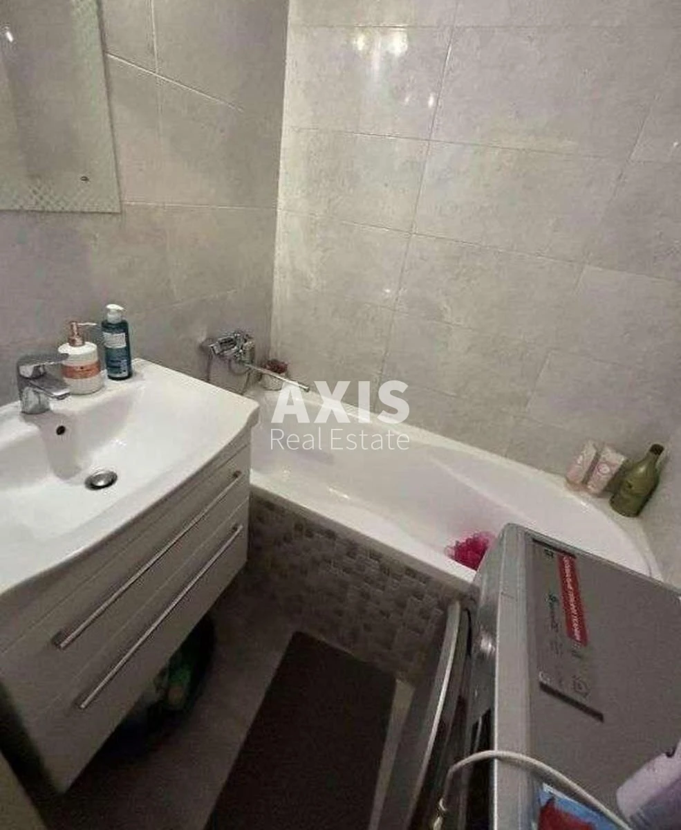 2k apartment vul. L'vivs'ka 15Б311824