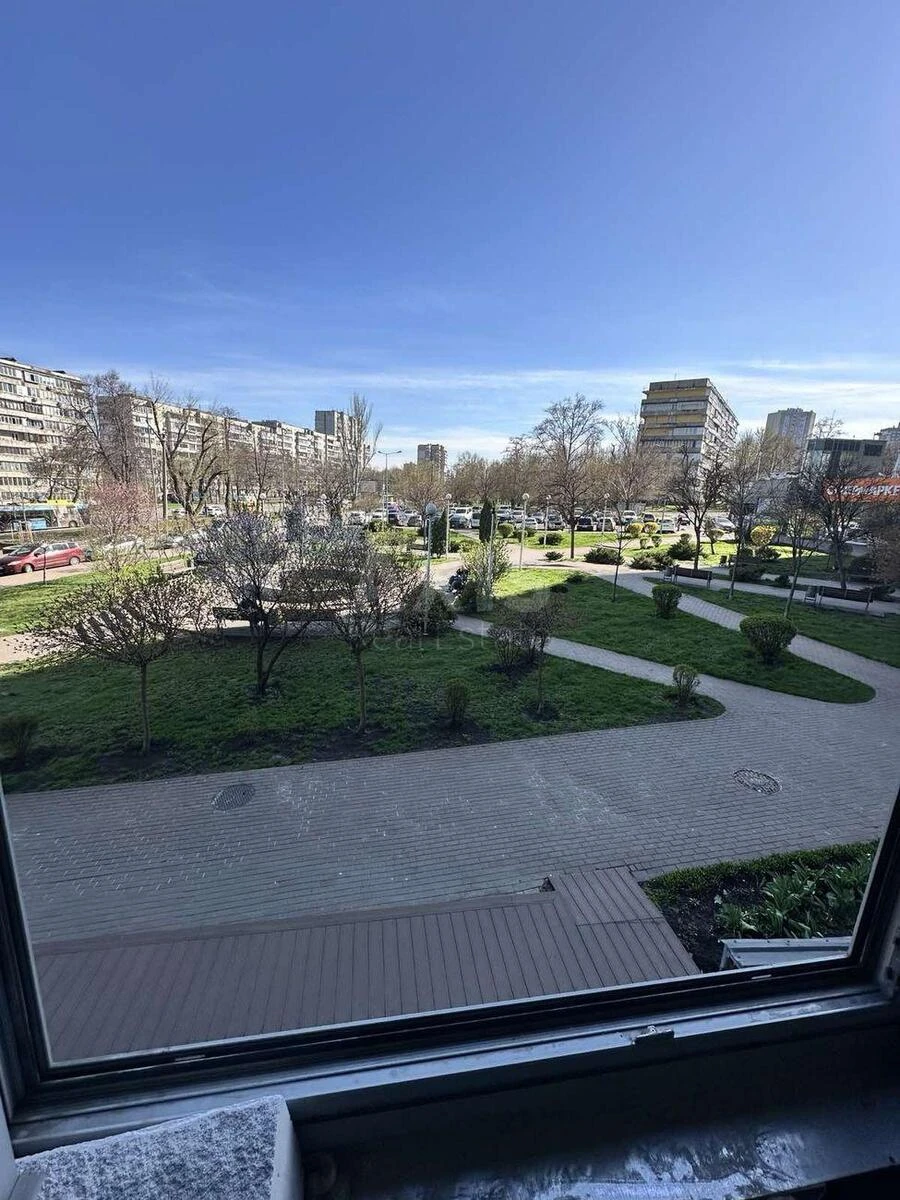 Объект торговли ул. Вышгородская 45, 250м2646275