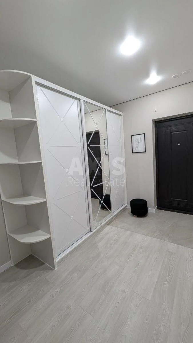 1к квартира пр-т Европейского Союза 45692949