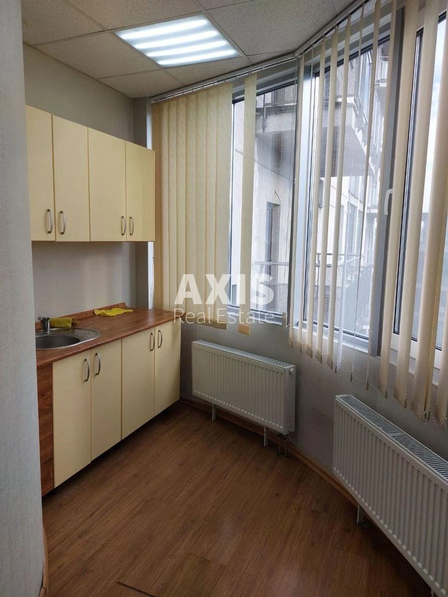 Office bul. Shevchenka Tarasa 33Б, 136m2383708