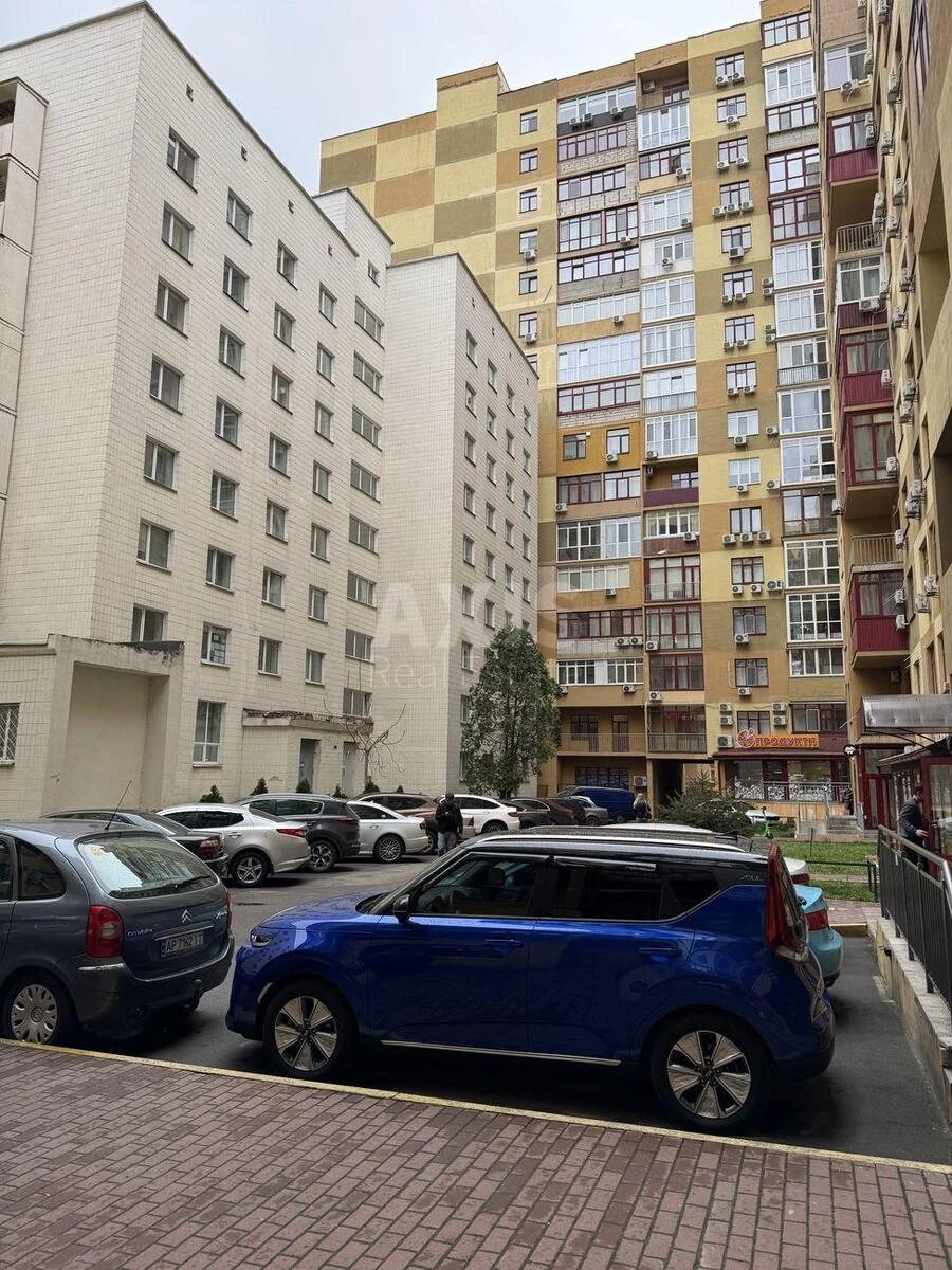 Объект торговли ул. Евгения Коновальца 36Е, 323м262093