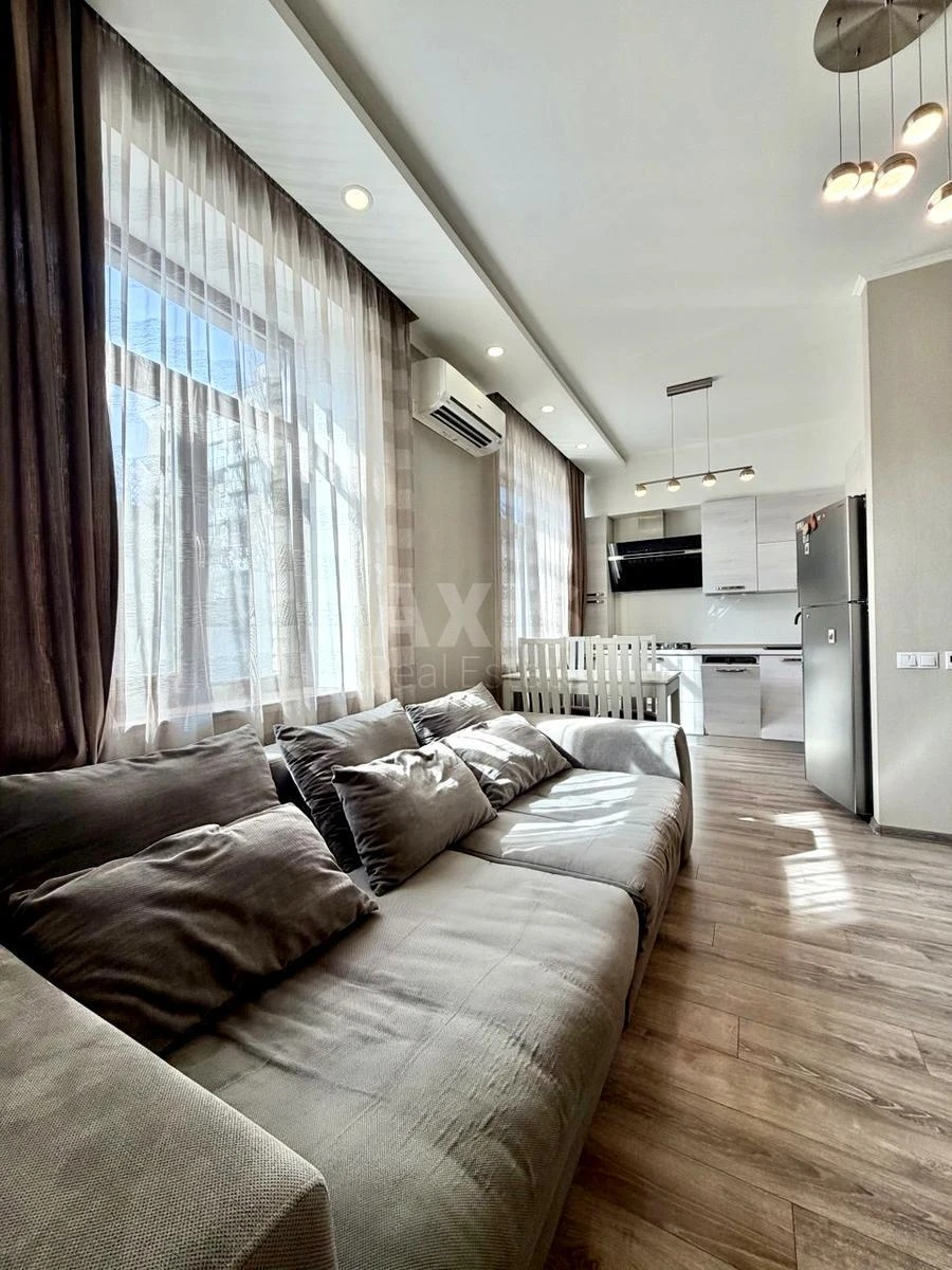3k apartment vul. Oleksy Tykhoho 40/1666640