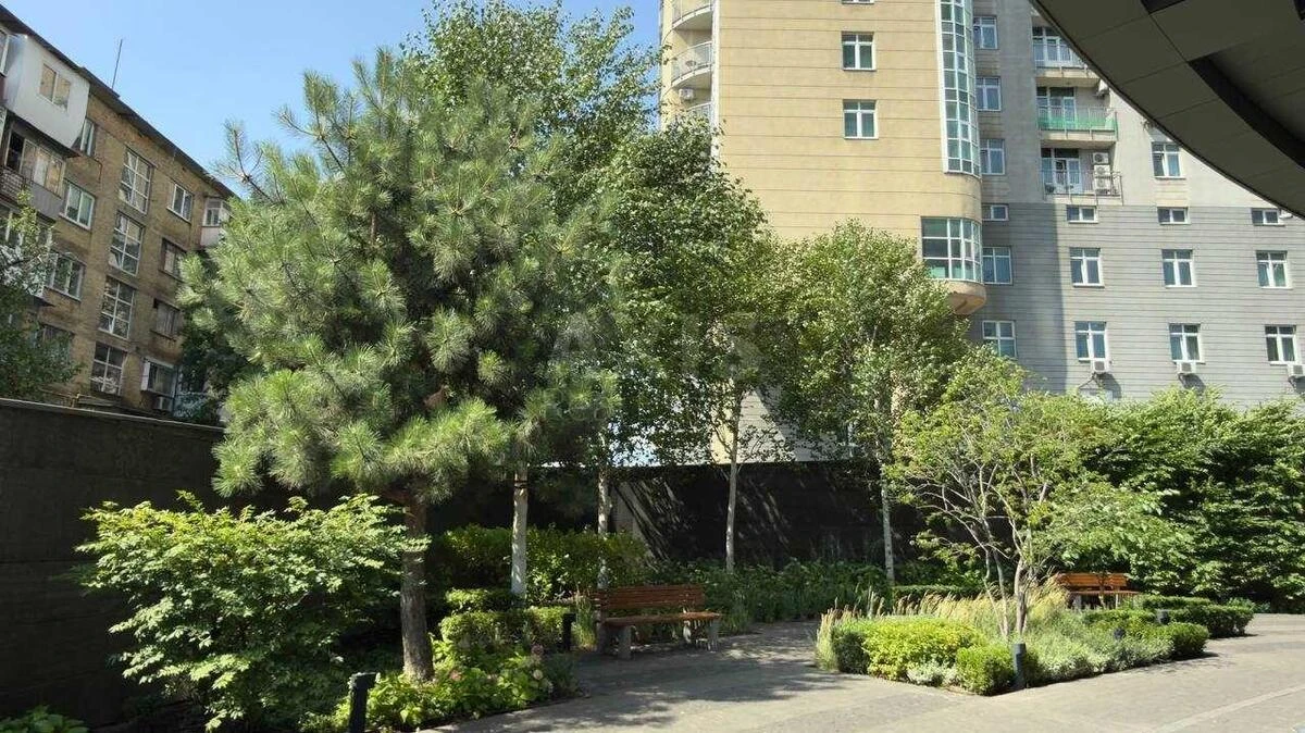 Объект торговли ул. Бусловская 12, 75м2717317