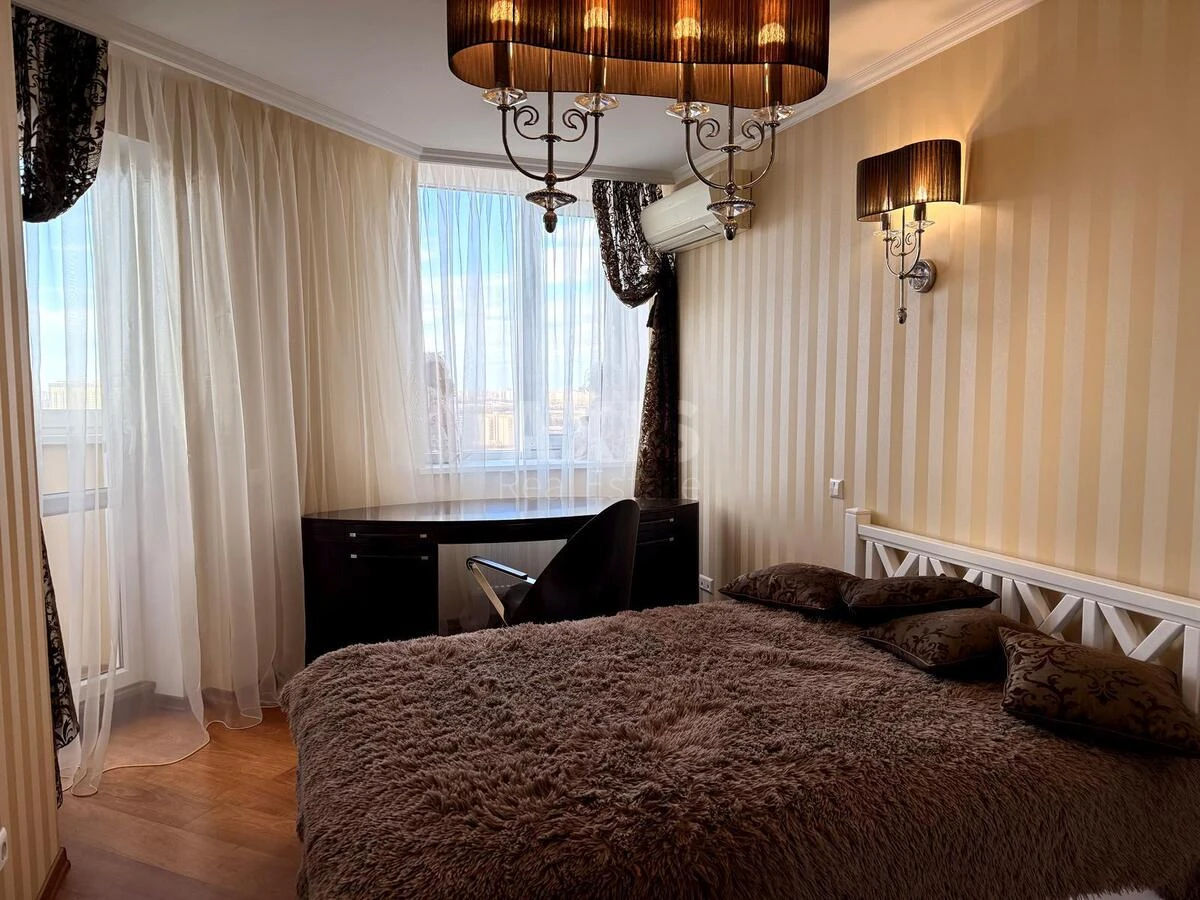 3k apartment vul. Geroi'v Oborony 10А701824